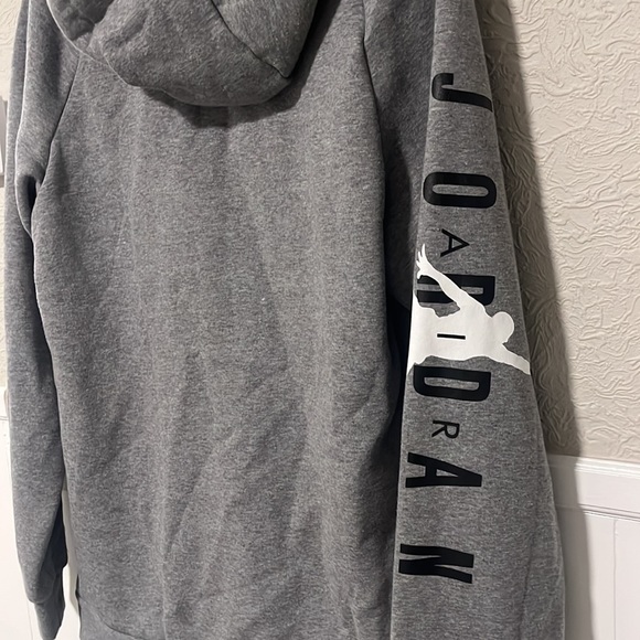 Men’s Jordan Size Small Sweatshirt - Picture 4 of 4